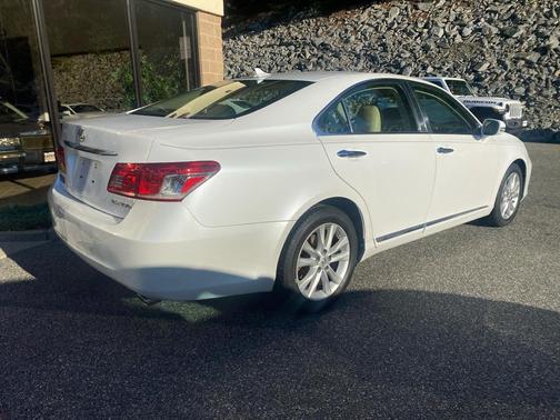 2011 Lexus ES 350 Base
