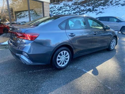 2023 Kia Forte 4dr Sdn Auto LX