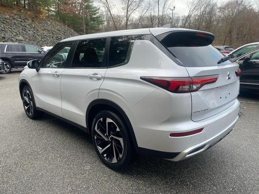 2024 Mitsubishi Outlander SE 4WD