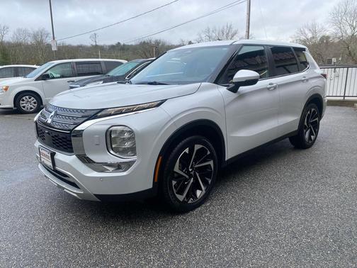 2024 Mitsubishi Outlander SE 4WD