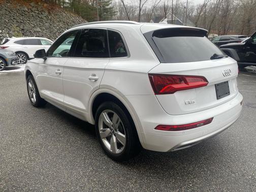 2018 Audi Q5 2.0T Premium Plus