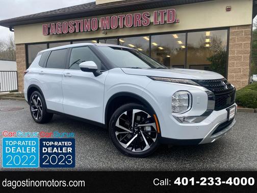 White Diamond 2024 Mitsubishi Outlander SE 4WD