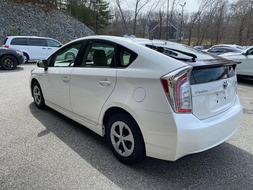 Blizzard White 2012 Toyota Prius Five