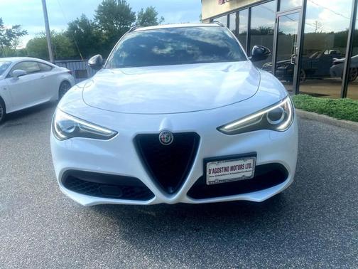 2022 Alfa Romeo Stelvio Veloce