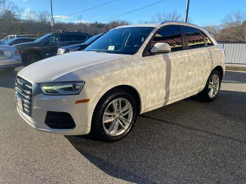 2017 Audi Q3 Premium quattro