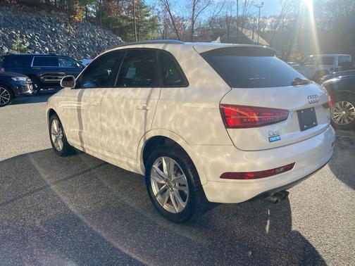 2017 Audi Q3 Premium quattro