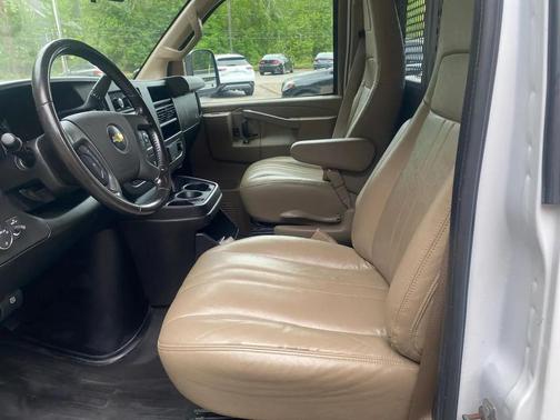 Summit White 2020 Chevrolet Express 2500 LT