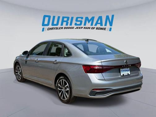 Pyrite Silver Metallic 2025 Volkswagen Jetta 1.5T SE