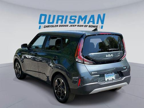Gravity Gray 2023 Kia Soul EX