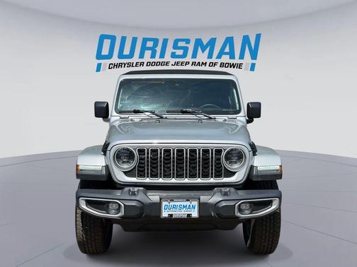 Silver Zynith Clearcoat 2024 Jeep Wrangler 4-Door Sahara 4x4