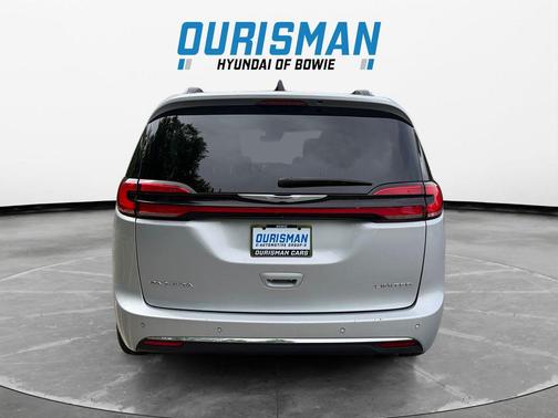 Silver Mist Clearcoat 2023 Chrysler Pacifica Limited