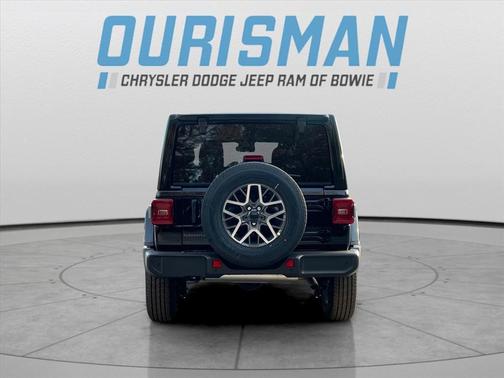 2025 Jeep Wrangler 4-Door Sahara 4x4