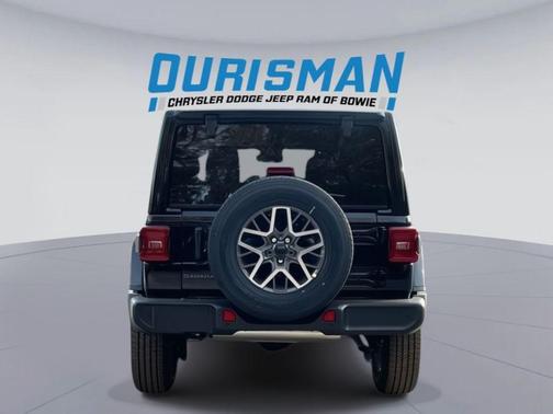 2025 Jeep Wrangler 4-Door Sahara 4x4