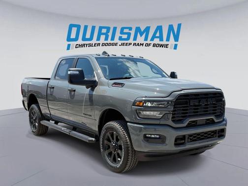 Ceramic Gray Clearcoat 2026 RAM 2500 Big Horn Crew Cab 4x4 6'4' Box
