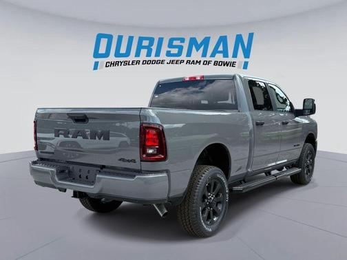 Ceramic Gray Clearcoat 2026 RAM 2500 Big Horn Crew Cab 4x4 6'4' Box