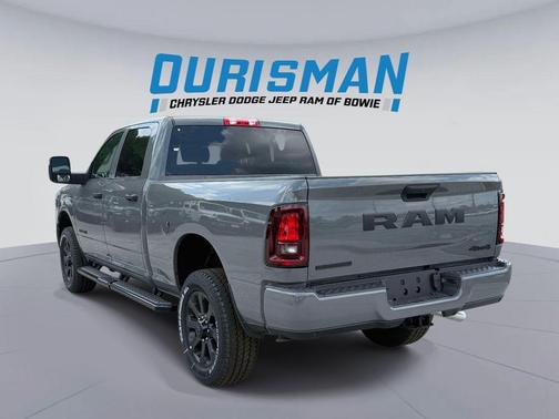 Ceramic Gray Clearcoat 2026 RAM 2500 Big Horn Crew Cab 4x4 6'4' Box