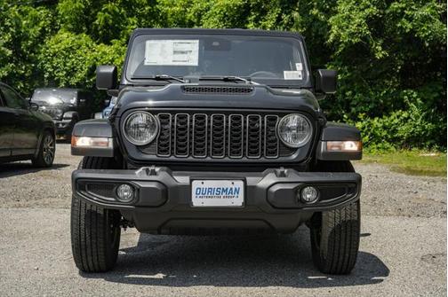 2025 Jeep Gladiator Sport S