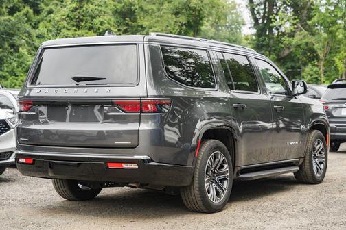 2022 Jeep Wagoneer Series III 4x4