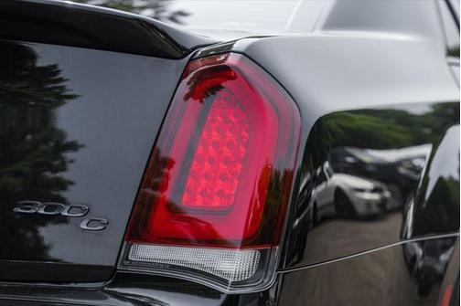 2023 Chrysler 300 C