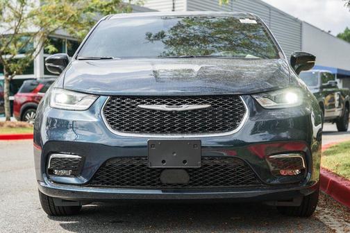 2025 Chrysler Pacifica L
