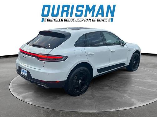 2021 Porsche Macan Base