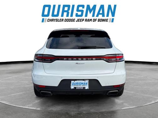 2021 Porsche Macan Base