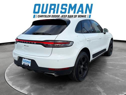 2021 Porsche Macan Base