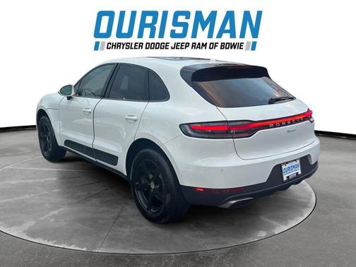 2021 Porsche Macan Base