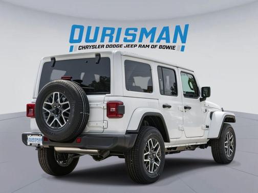 2025 Jeep Wrangler 4-Door Sahara 4x4