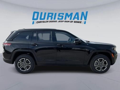 2023 Jeep Grand Cherokee 4xe Trailhawk