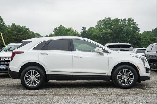 2022 Cadillac XT5 Premium Luxury
