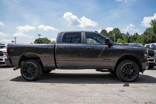 2025 RAM 2500 Big Horn Crew Cab 4x4 6'4' Box