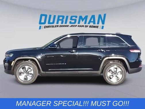 Diamond Black Crystal Pearlcoat 2024 Jeep Grand Cherokee 4xe Base