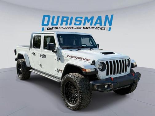 Bright White Clearcoat 2021 Jeep Gladiator Mojave 4x4