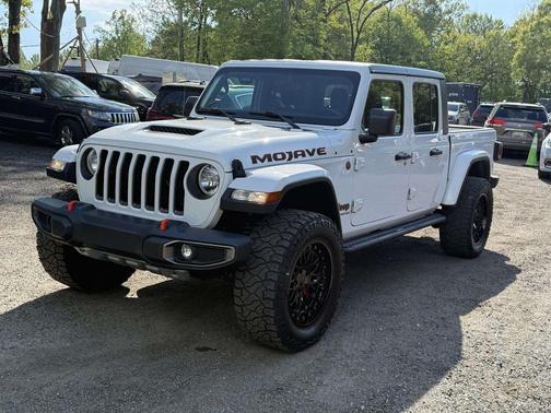 Bright White Clearcoat 2021 Jeep Gladiator Mojave 4x4