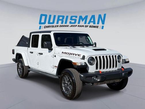 Bright White Clearcoat 2021 Jeep Gladiator Mojave 4x4