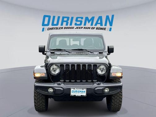 Granite Crystal Metallic Clearcoat 2022 Jeep Gladiator Willys 4x4