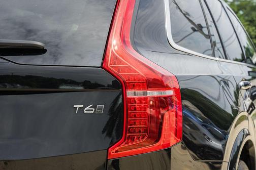 2022 Volvo XC90 T6 Inscription