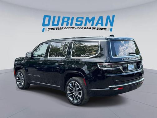 Diamond Black Crystal Pearlcoat 2022 Jeep Grand Wagoneer Series III 4x4