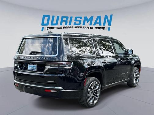 Diamond Black Crystal Pearlcoat 2022 Jeep Grand Wagoneer Series III 4x4