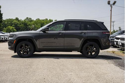 2025 Jeep Grand Cherokee Altitude