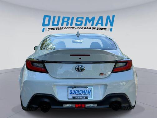 Halo 2023 Toyota GR86 Premium