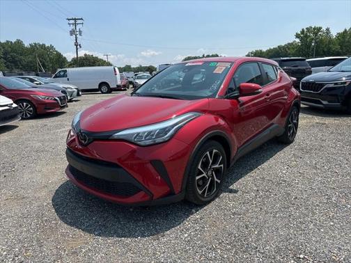 2022 Toyota C-HR XLE