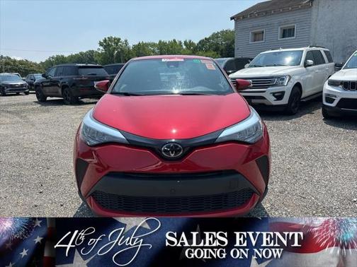 2022 Toyota C-HR XLE