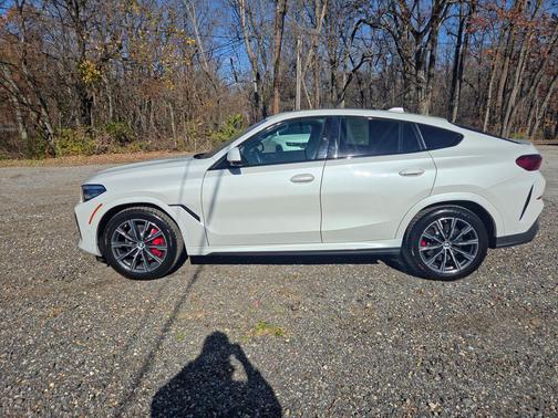 2021 BMW X6 xDrive40i