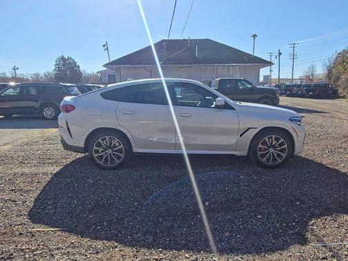 2021 BMW X6 xDrive40i