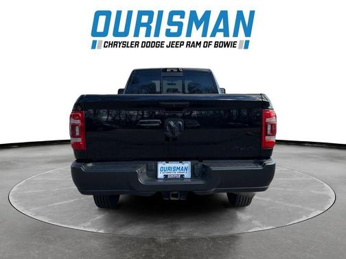 2024 RAM 2500 Tradesman Crew Cab 4x4 8' Box
