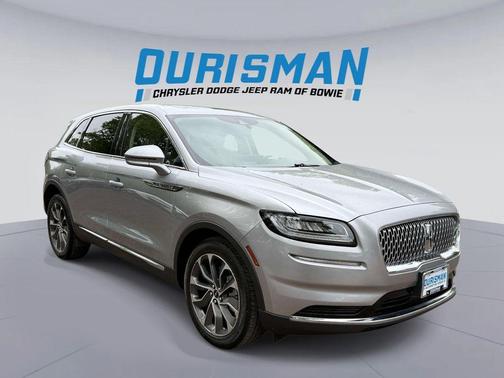 Silver Radiance Metallic Clearcoat 2023 Lincoln Nautilus Reserve