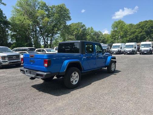 2022 Jeep Gladiator Sport S