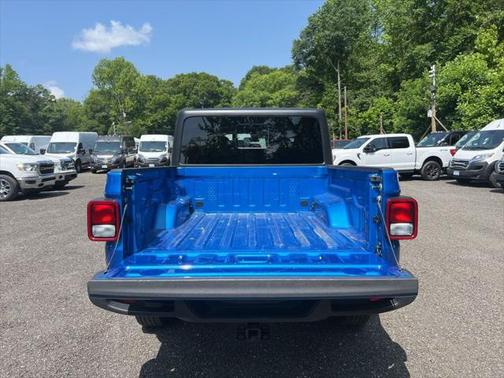 2022 Jeep Gladiator Sport S